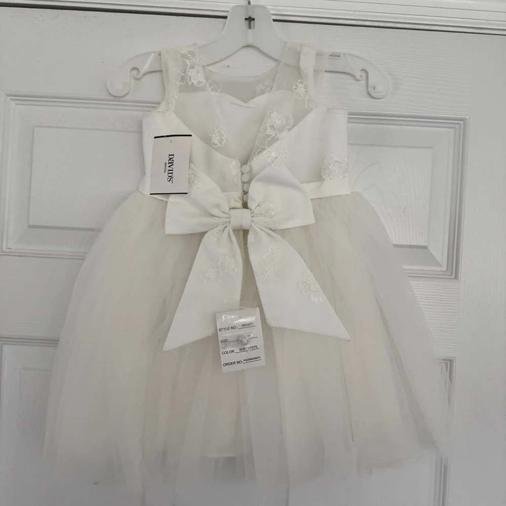 NWT NEVER WORN White' Tulle Flower Girl Dress - Picture 6 of 8